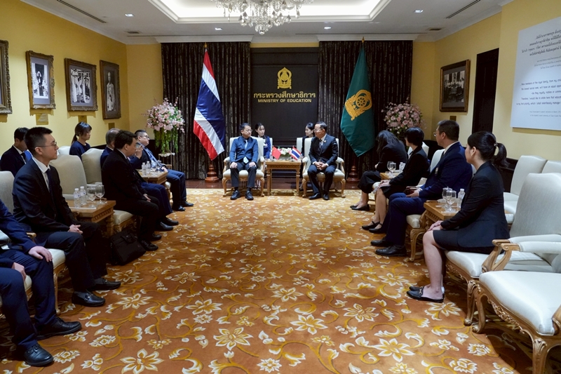 Peking University4 15 1 2569